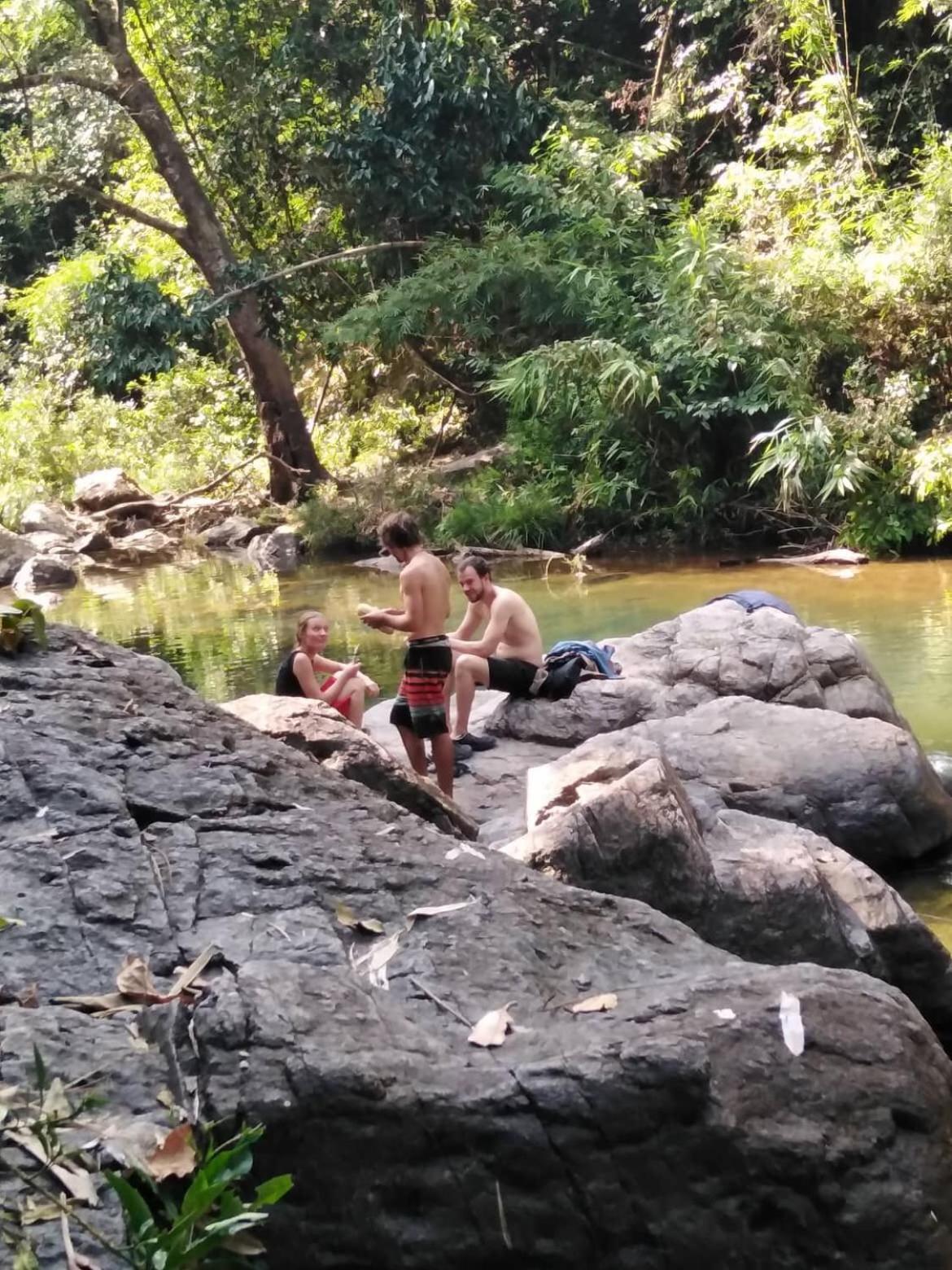 Bee Bee'S Chalets Home Stay And Trekking Banlung Extérieur photo
